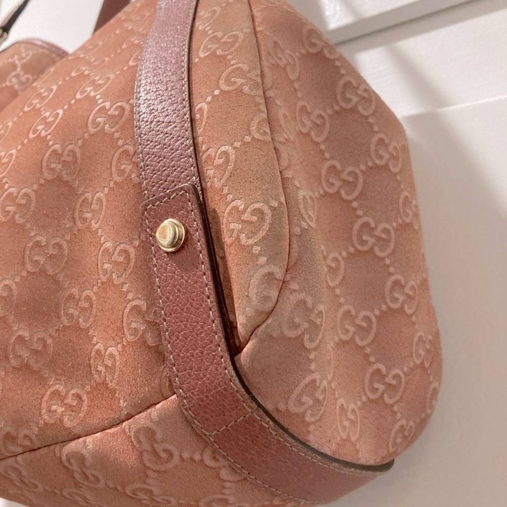 Gucci Pink Monogram Shoulder Bag - Picture 7 of 16
